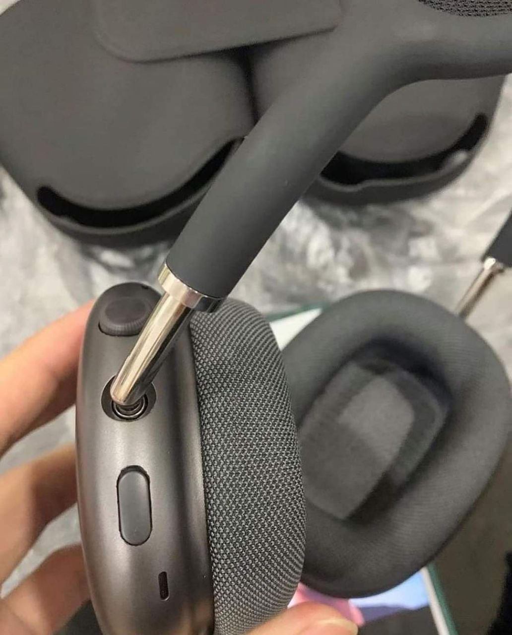 photo_5078040478485686954_y